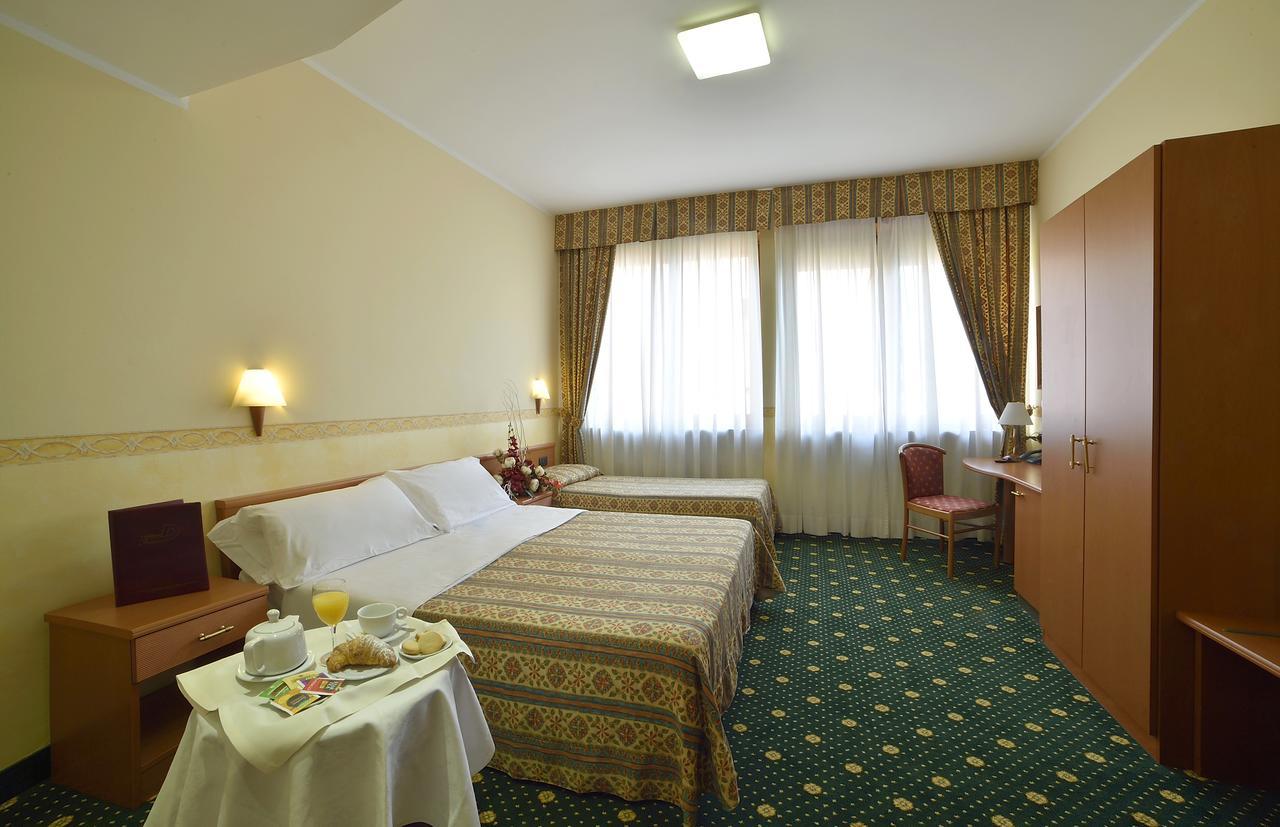 Dropiluc Hotel Druento Eksteriør billede